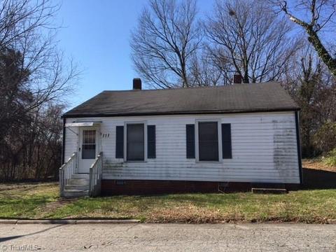 111 E 3rd St, Lexington, NC 27292 photo 1