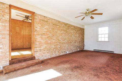 824 Stuart St, Eden, NC 27288 photo 10