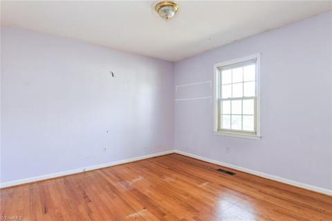 824 Stuart St, Eden, NC 27288 photo 17