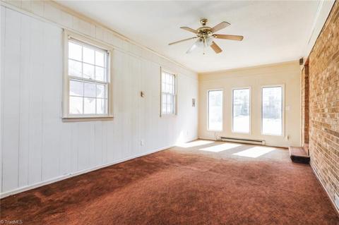 824 Stuart St, Eden, NC 27288 photo 8