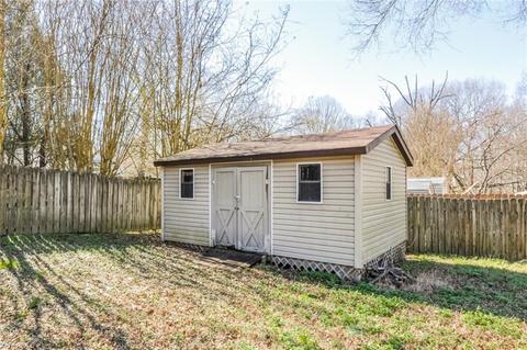 824 Stuart St, Eden, NC 27288 photo 21