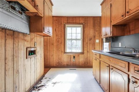 824 Stuart St, Eden, NC 27288 photo 7