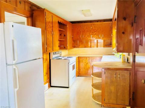 401 Hill St, King, NC 27021 photo 10
