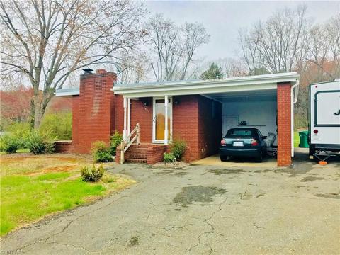 401 Hill St, King, NC 27021 photo 4