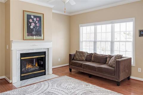 2334 Azure Ct, High Point, NC 27265 photo 4