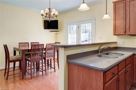 2334 Azure Ct, High Point, NC 27265 photo 5