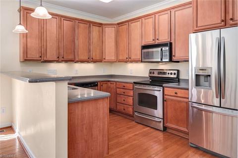 2334 Azure Ct, High Point, NC 27265 photo 7