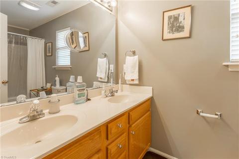 3972 Crocker Pl, High Point, NC 27265 photo 17