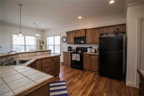 564 Saddlebred Loop, Stokesdale, NC 27357 photo 3