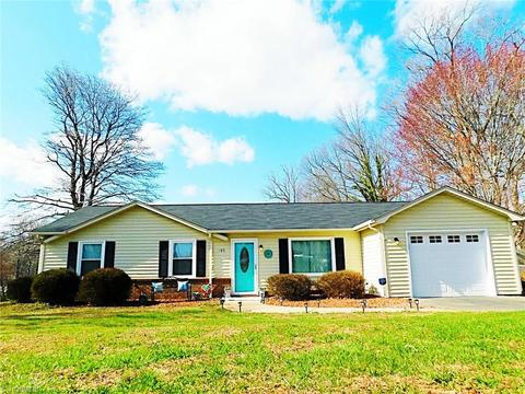 103 Cascade Ct, King, NC 27021 photo 2