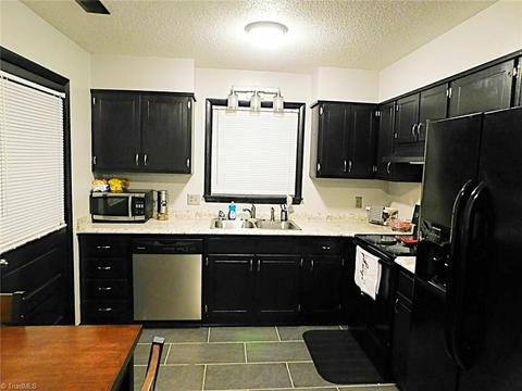 103 Cascade Ct, King, NC 27021 photo 5