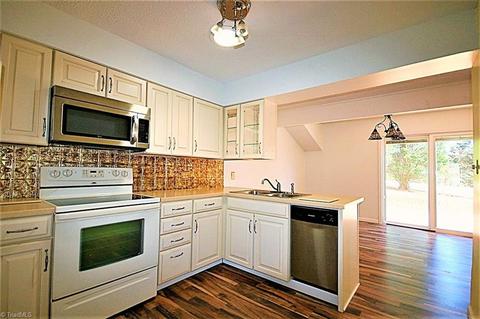 160 Golfview Dr, Bermuda Run, NC 27006 photo 4