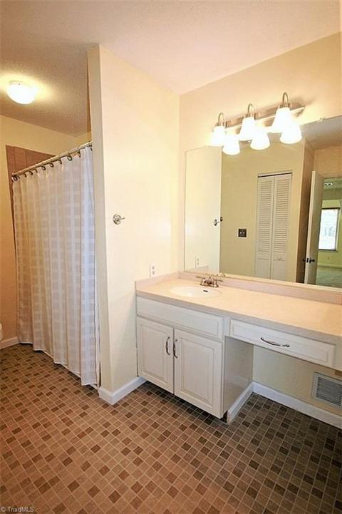 160 Golfview Dr, Bermuda Run, NC 27006 photo 17