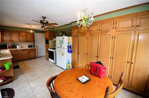 519 Patrick St, Eden, NC 27288 photo 9