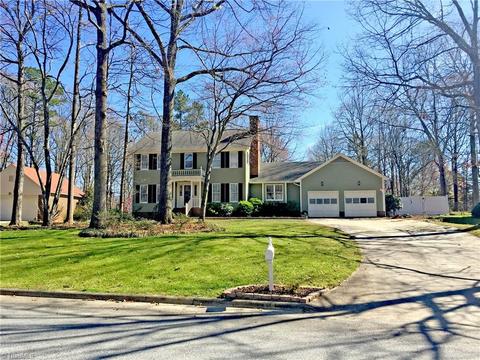 2002 La Dora Dr, High Point, NC 27265 photo 1