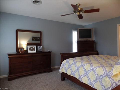 2002 La Dora Dr, High Point, NC 27265 photo 18