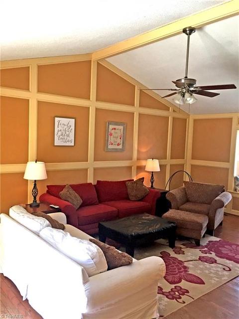 2002 La Dora Dr, High Point, NC 27265 photo 9