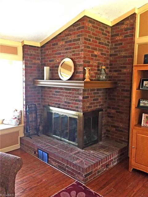 2002 La Dora Dr, High Point, NC 27265 photo 11
