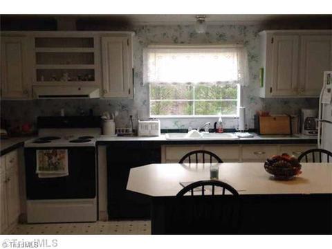 4724 Poplar Ridge Rd, Trinity, NC 27370 photo 3