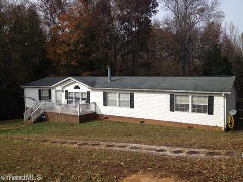 4724 Poplar Ridge Rd, Trinity, NC 27370 photo 1
