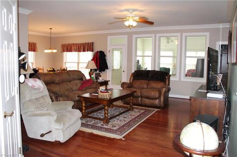 138 Mcgee Ct, Advance, NC 27006 photo 5