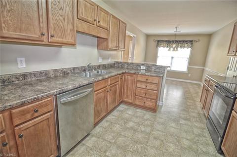 4620 River Gate Dr, Clemmons, NC 27012 photo 10