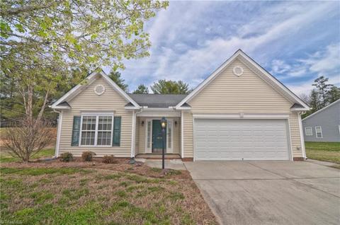4620 River Gate Dr, Clemmons, NC 27012 photo 1