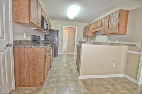 4620 River Gate Dr, Clemmons, NC 27012 photo 8