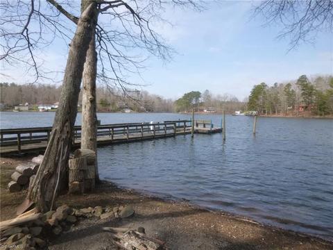 715 Lands End, Denton, NC 27239 photo 3