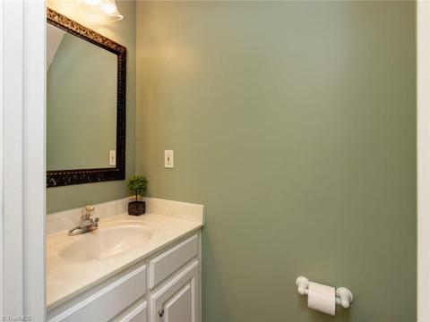 3692 Shadow Ridge Dr, High Point, NC 27265 photo 18