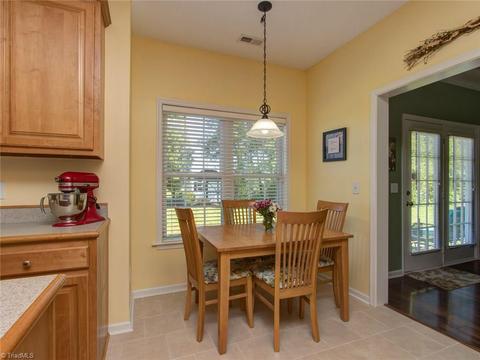 3692 Shadow Ridge Dr, High Point, NC 27265 photo 17