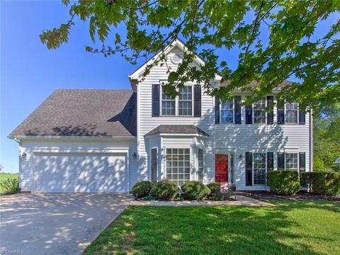 3692 Shadow Ridge Dr, High Point, NC 27265 photo 1