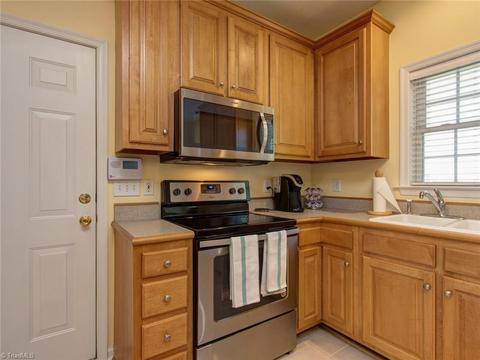 3692 Shadow Ridge Dr, High Point, NC 27265 photo 12