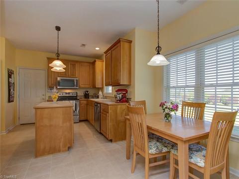 3692 Shadow Ridge Dr, High Point, NC 27265 photo 14