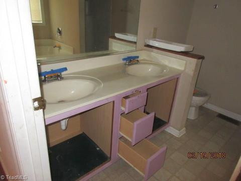 4667 Oakview Dr, Trinity, NC 27370 photo 6