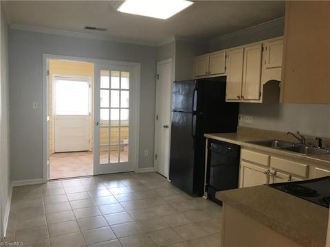 3058 Windchase Ct, High Point, NC 27265 photo 6