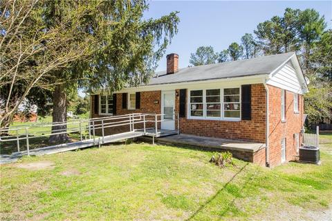 2611 Ingram Rd, High Point, NC 27263 photo 2