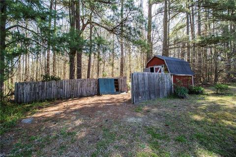 2611 Ingram Rd, High Point, NC 27263 photo 4