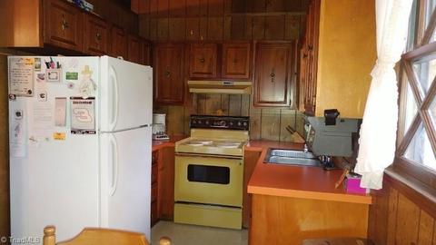 51 Panorama Dr, Fancy Gap, VA 24328 photo 5