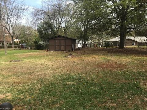 3604 Stonehurst Pl, High Point, NC 27265 photo 13
