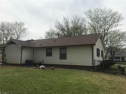 3604 Stonehurst Pl, High Point, NC 27265 photo 12