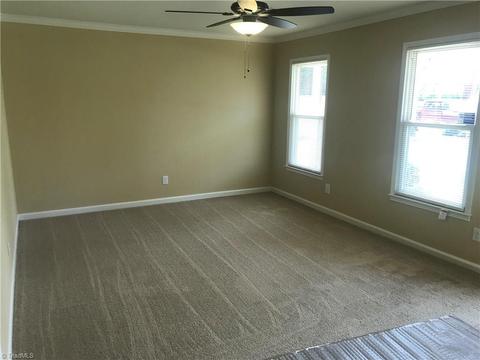 3604 Stonehurst Pl, High Point, NC 27265 photo 3