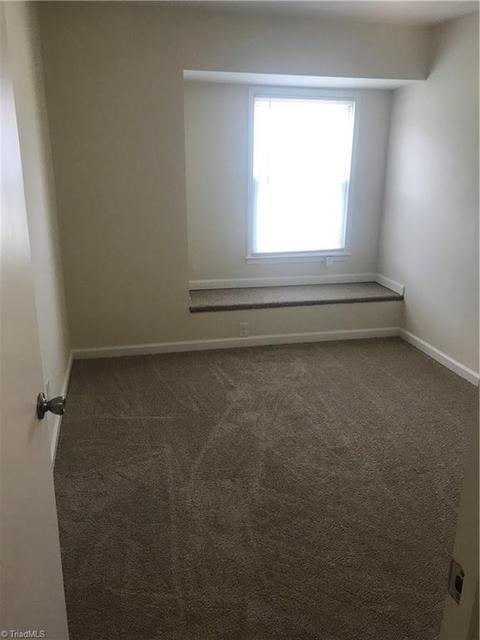 3604 Stonehurst Pl, High Point, NC 27265 photo 8