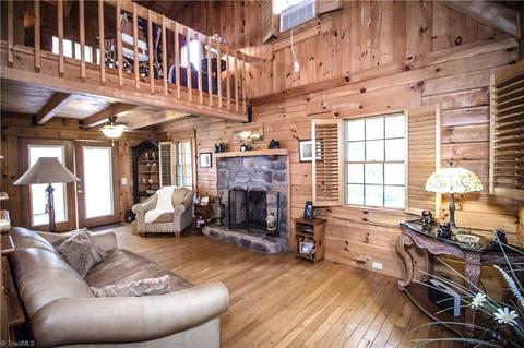 919 Cascade Trl, Fancy Gap, VA 24328 photo 5