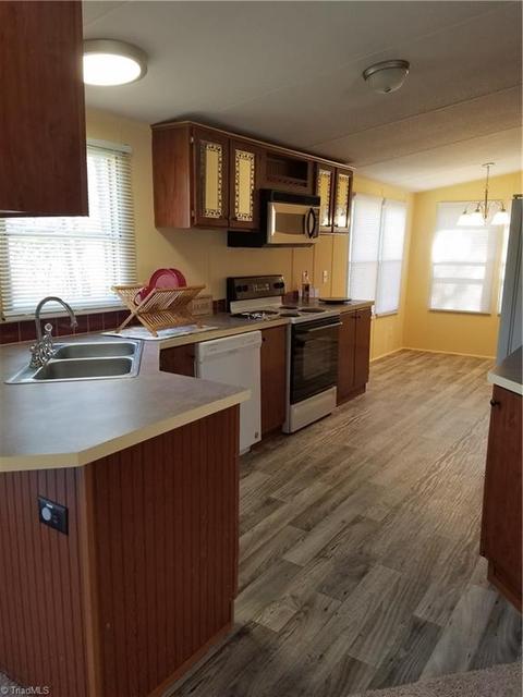 2006 High Bridge Rd, Pinnacle, NC 27043 photo 10
