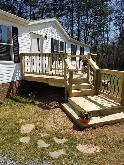 2006 High Bridge Rd, Pinnacle, NC 27043 photo 2