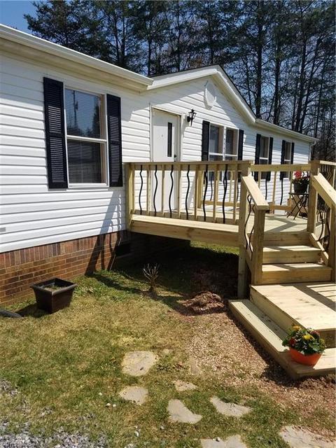 2006 High Bridge Rd, Pinnacle, NC 27043 photo 3