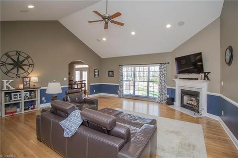 7502 Fox Chase Dr, Trinity, NC 27370 photo 5