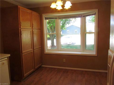 3130 Windchase Ct, High Point, NC 27265 photo 5