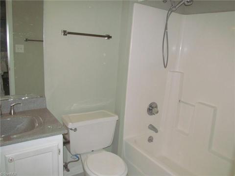 3130 Windchase Ct, High Point, NC 27265 photo 9